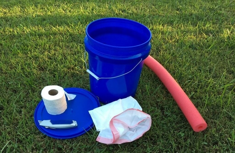 what you need for diy bucket toilet