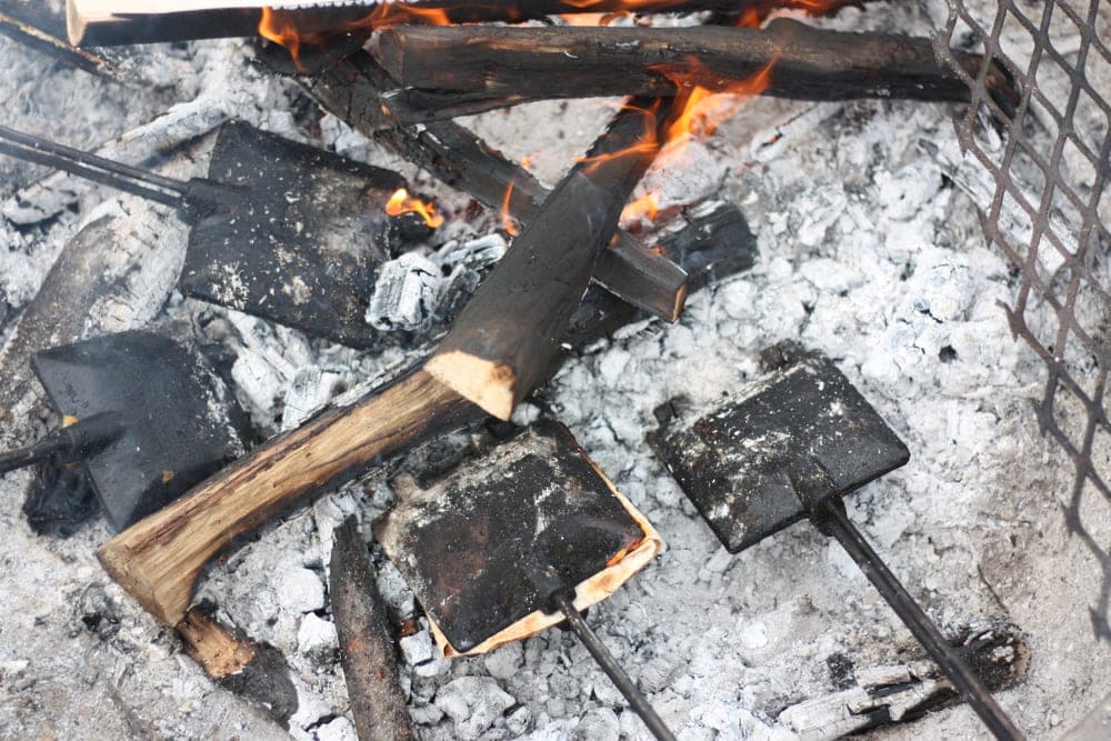 Cast iron pie cookers 