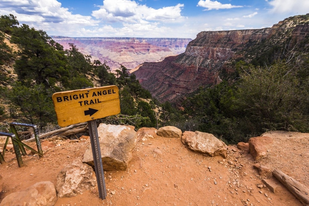 Horizontal trailhead sign to bright angel trail