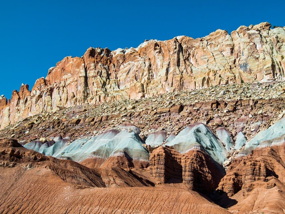 The Waterpocket fold In Captiol Reef Natioanl Park