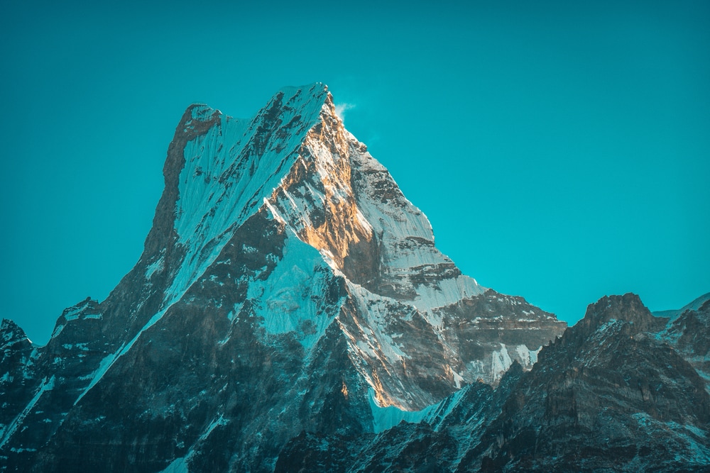 Forbidden Peak in Washington with clear sky in the background