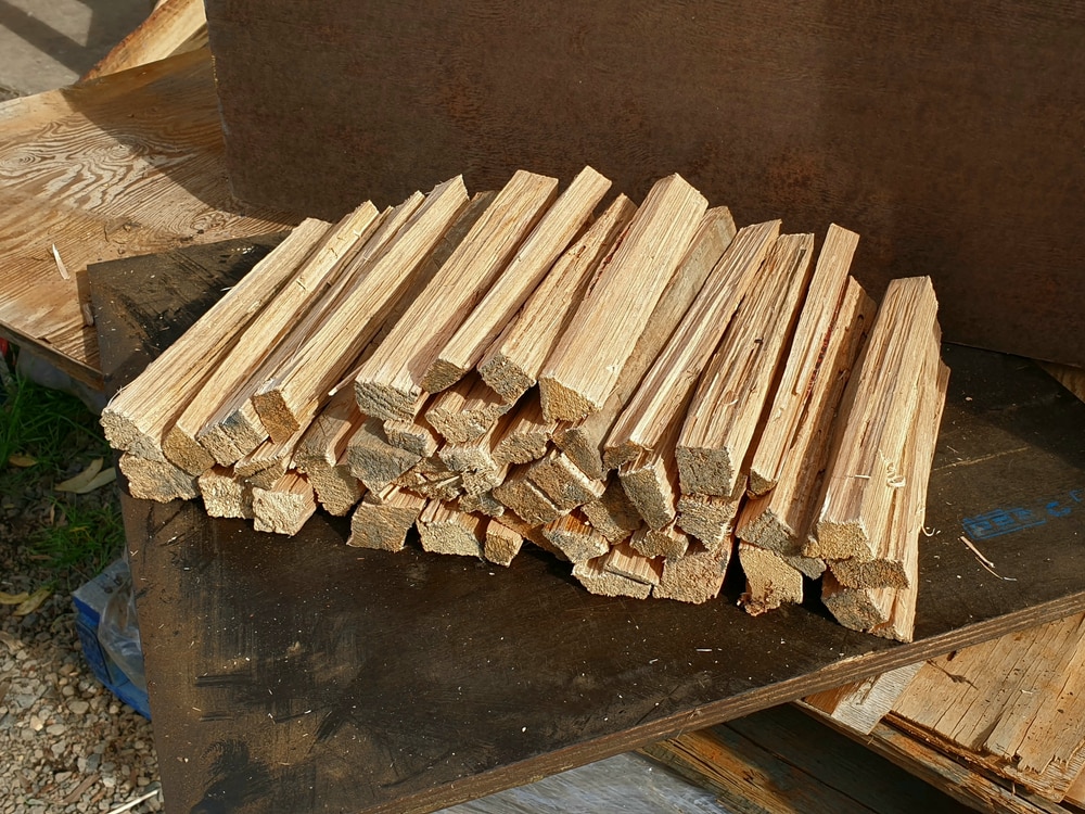 Pieces of woods on a table